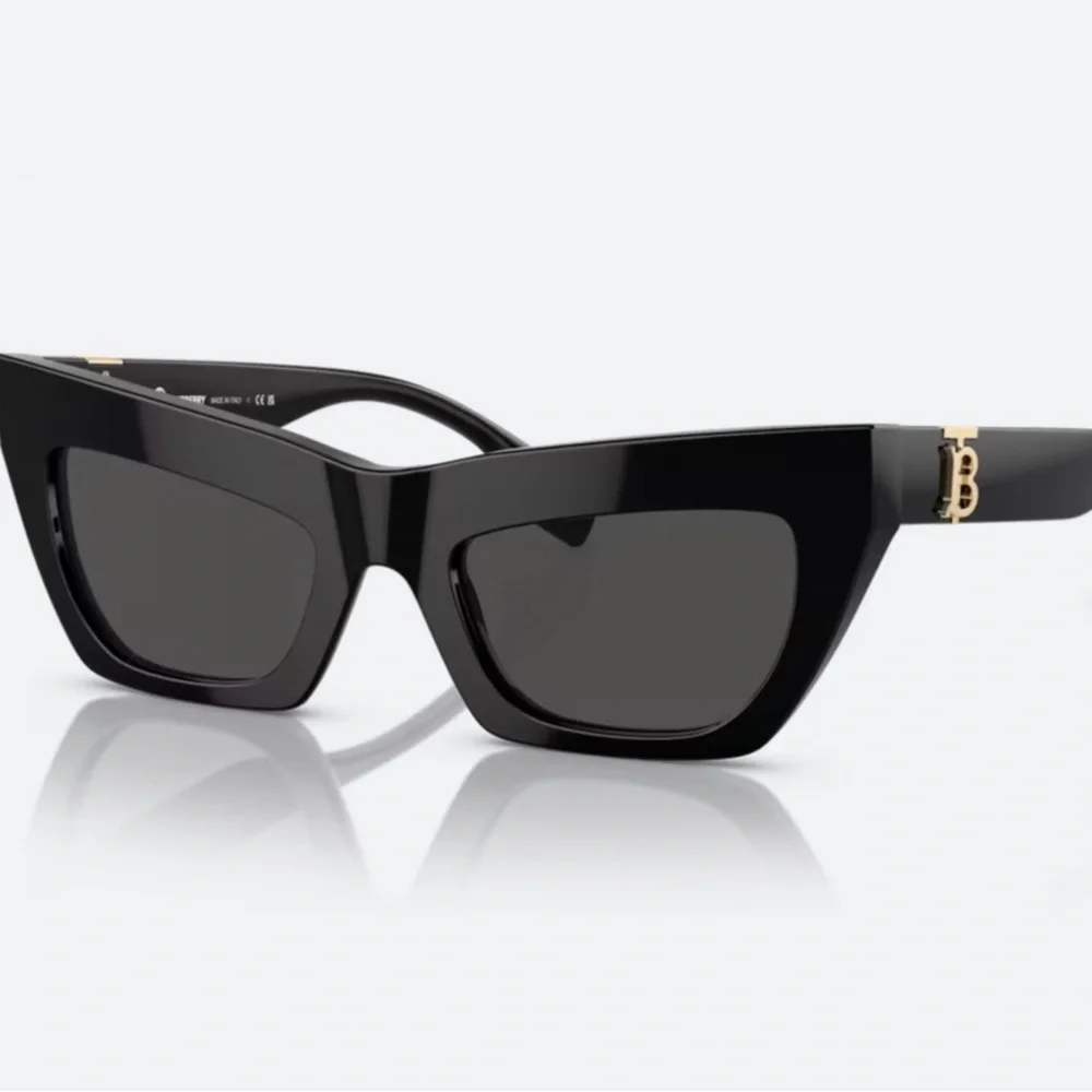 💯Authentic BURBERRY B 4405 Black Cat-Eye Sunglasses